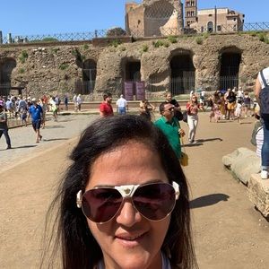 Meet your Posher, Maria